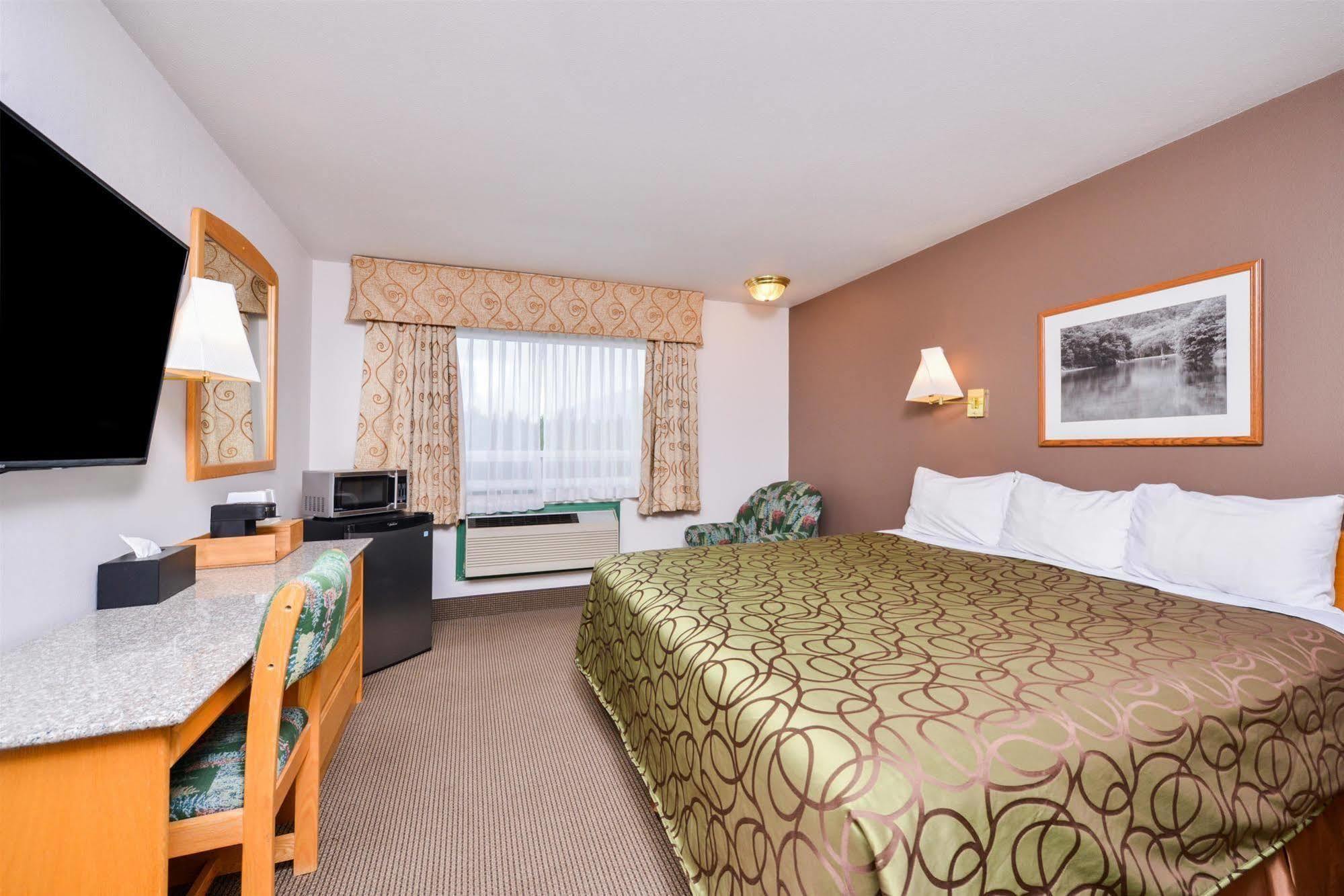 Canadas Best Value Inn Valemount Exterior foto